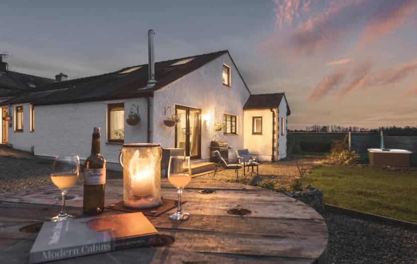 Levens Farmstead Rural Retreat HotTub | Ridgestone