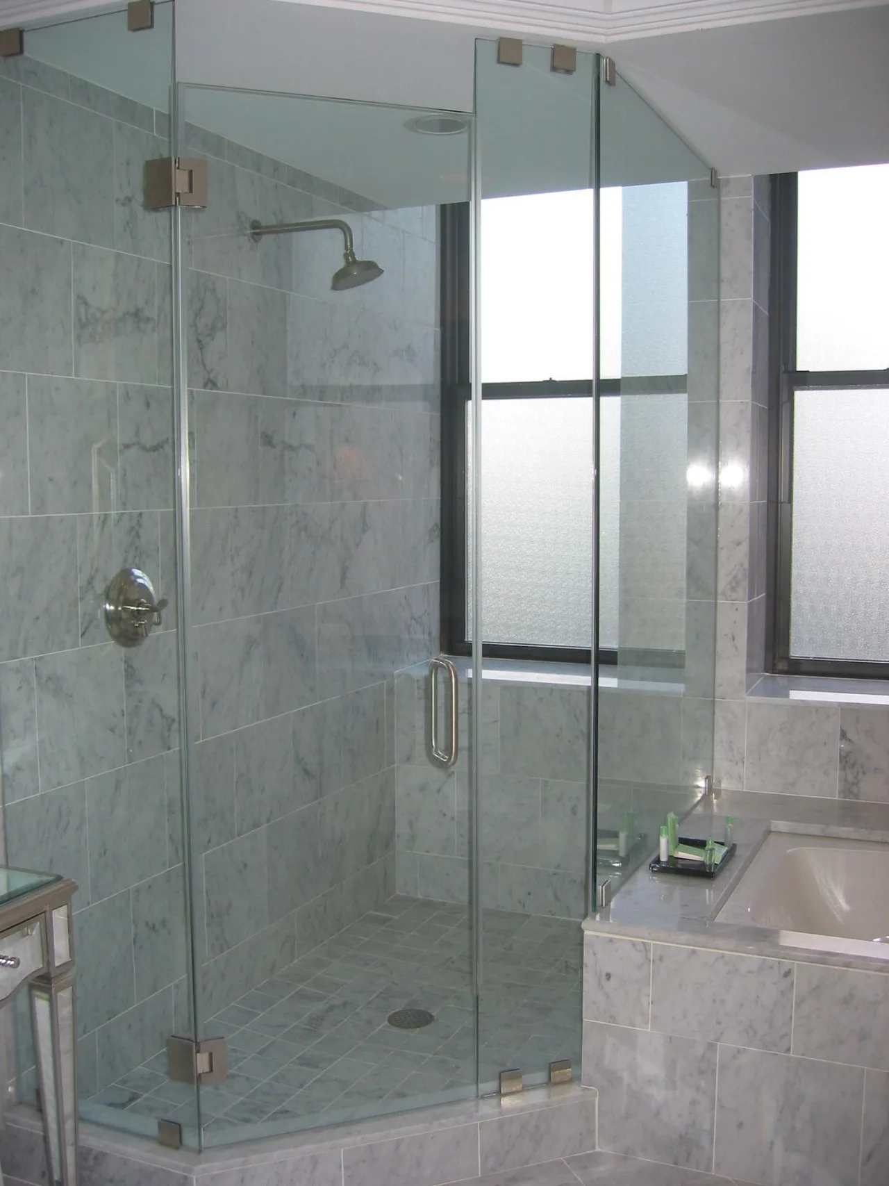 Stylish 1BR 3 Blocks to Central Park photo 5