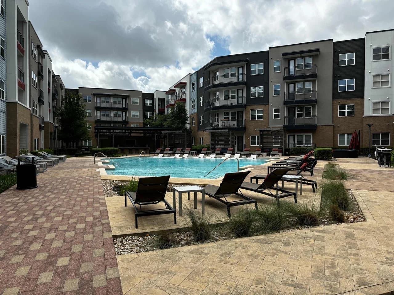 Scenic Austin Apartment King Beds & Balcony photo 5