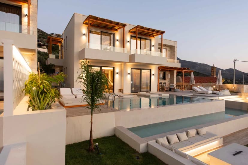 Luxury Villa With Accessible Private Pool