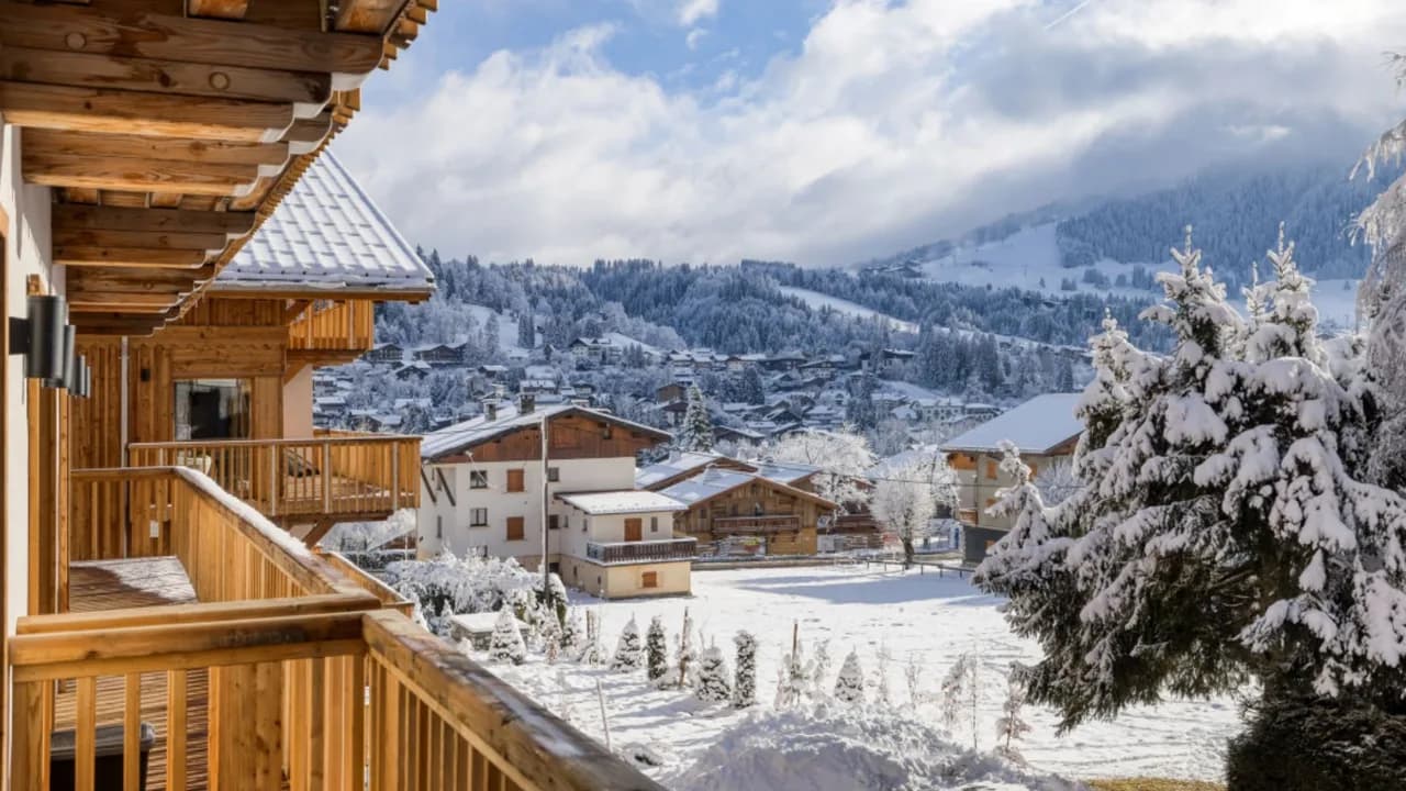 Luxurious Megève Escape Balcony Mountain Views photo 2