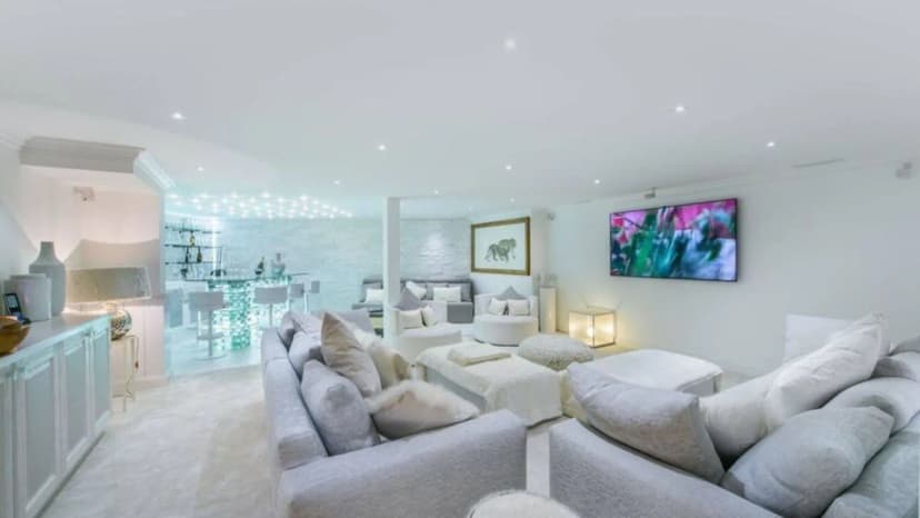 Elegant White Dream Chalet Near Slopes