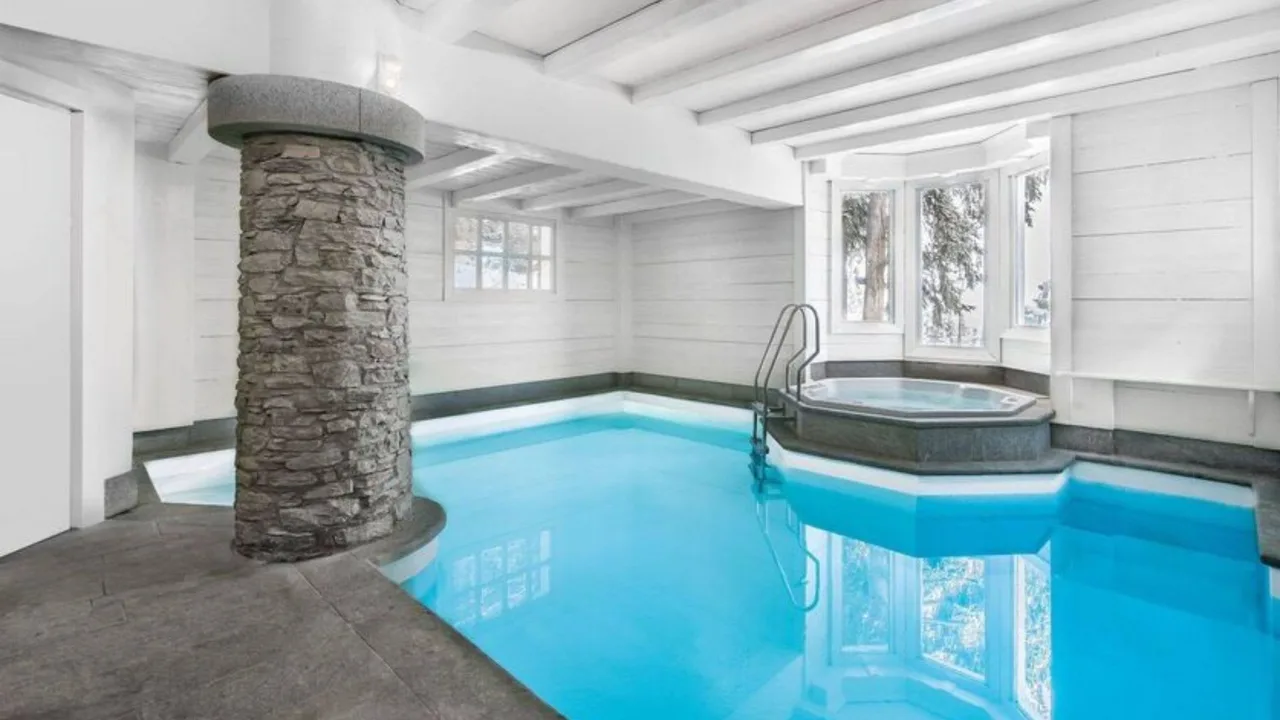 Elegant White Dream Chalet Near Slopes photo 3