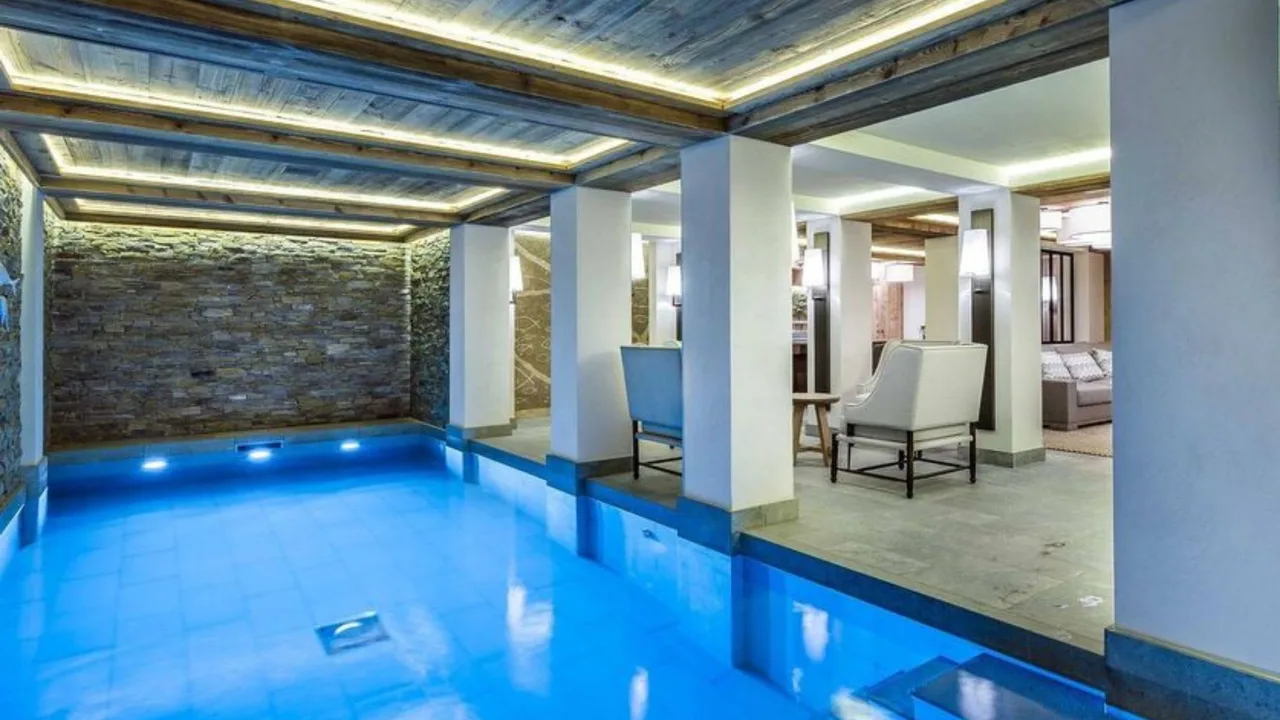Courchevel Chalet With Premium Spa Services photo 4