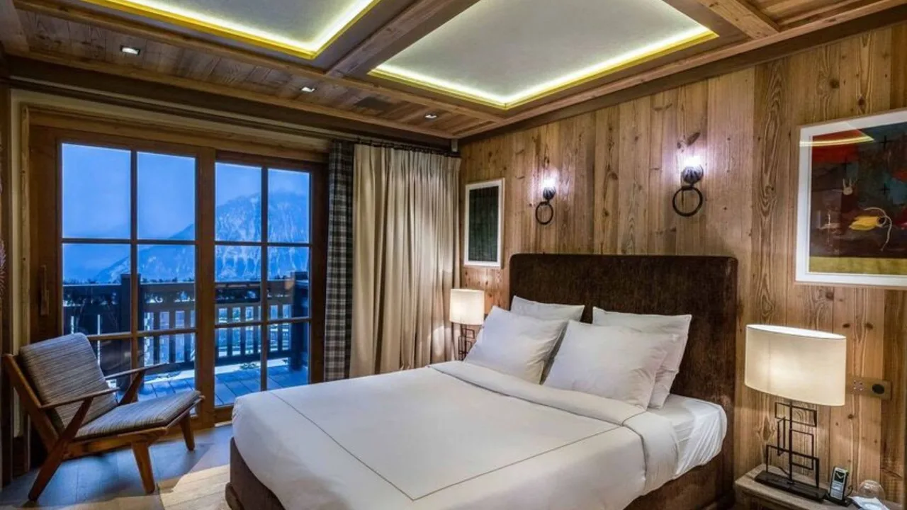 Luxury Chalet in Les Chenus Courchevel photo 2