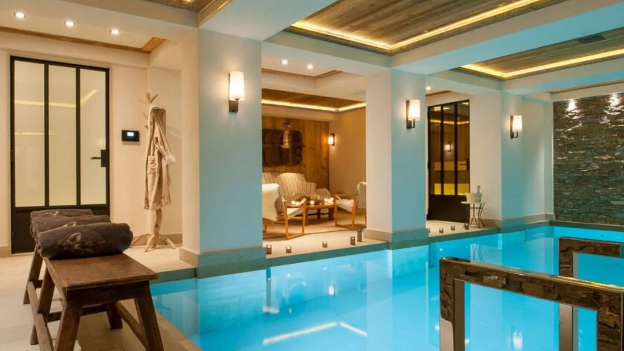 Luxury Chalet in Les Chenus Courchevel photo 4