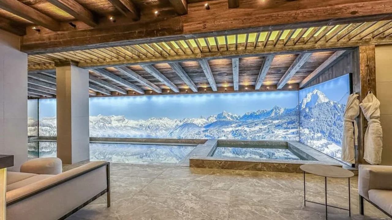 Chalet With Direct Ski Slope Access photo 4