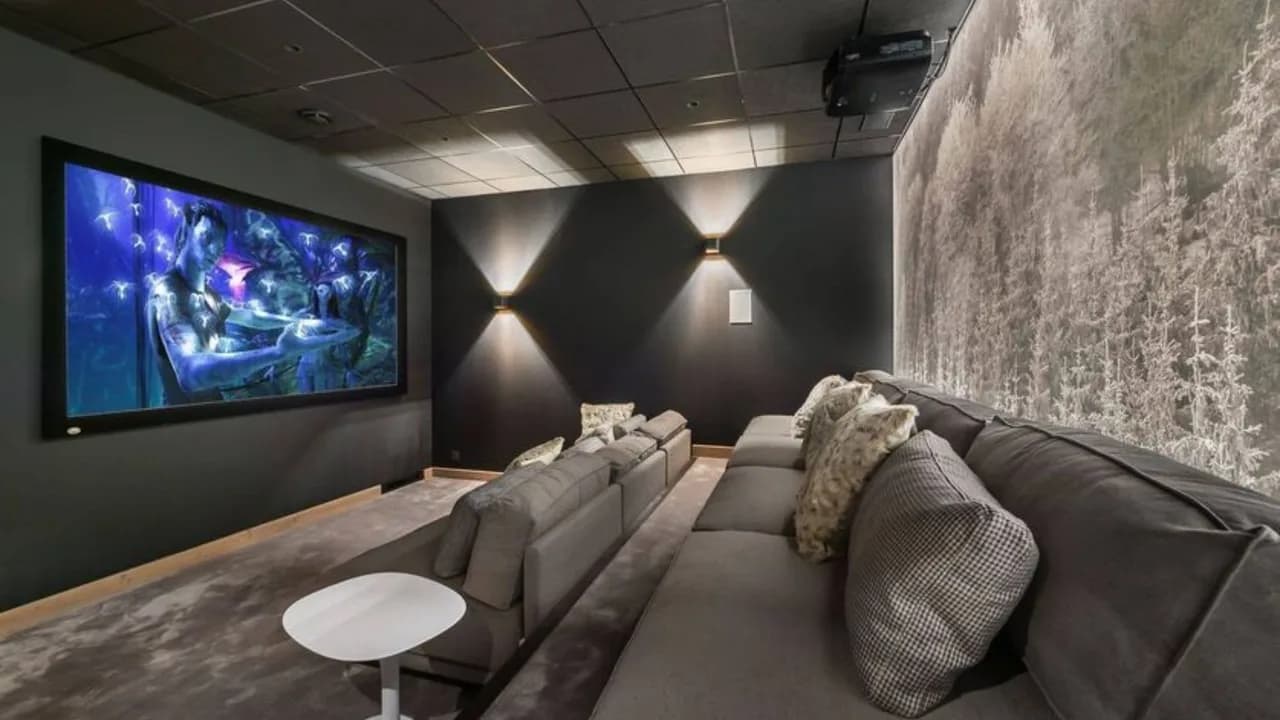 Modern Alpine Chalet With Home Cinema photo 3
