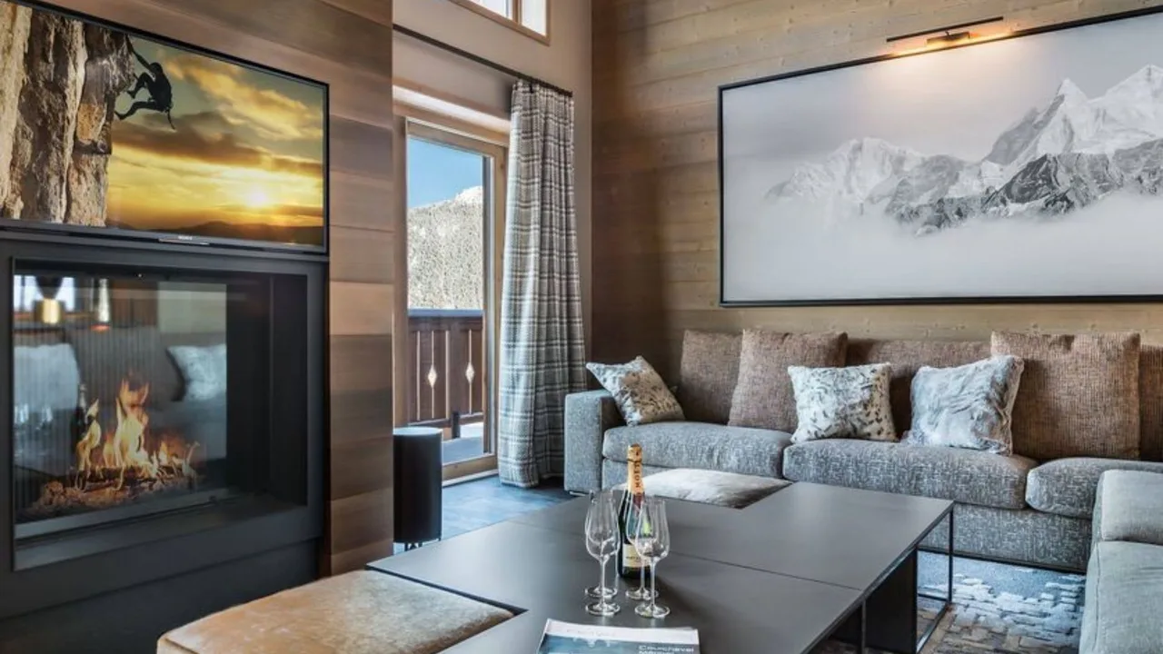 Modern Alpine Chalet With Home Cinema photo 5