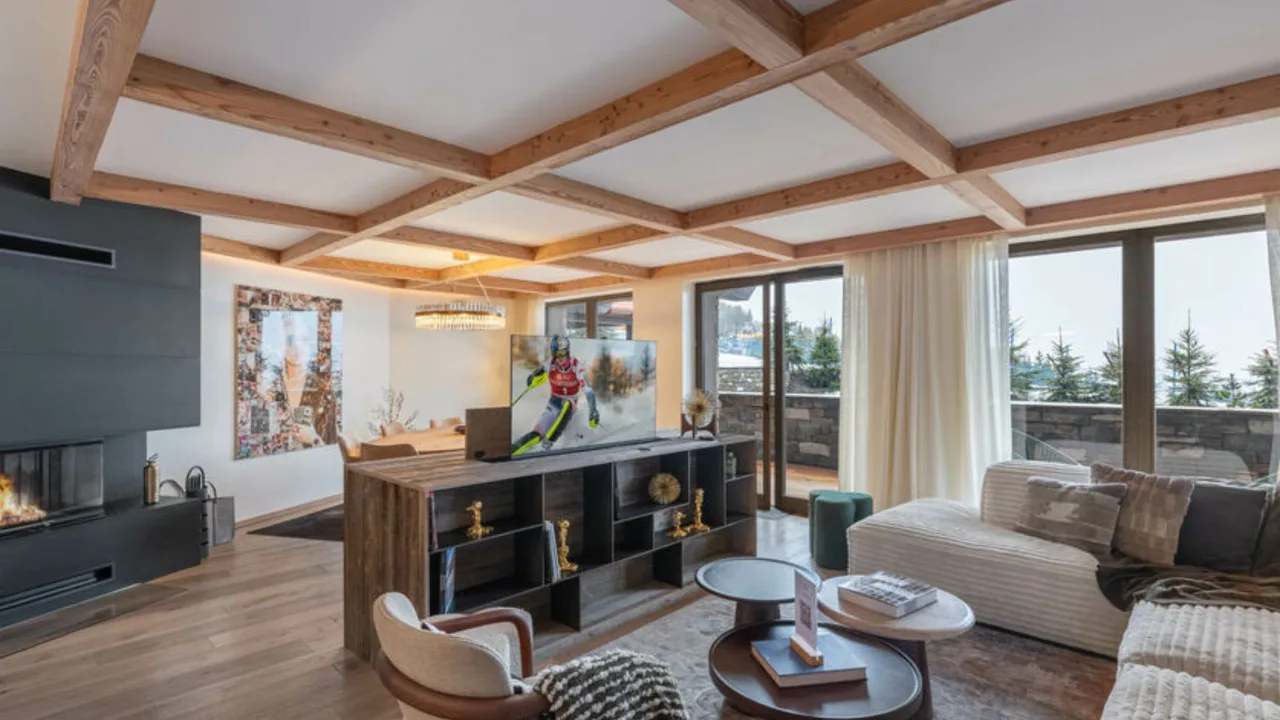 Contemporary Ski Retreat With Fireplace