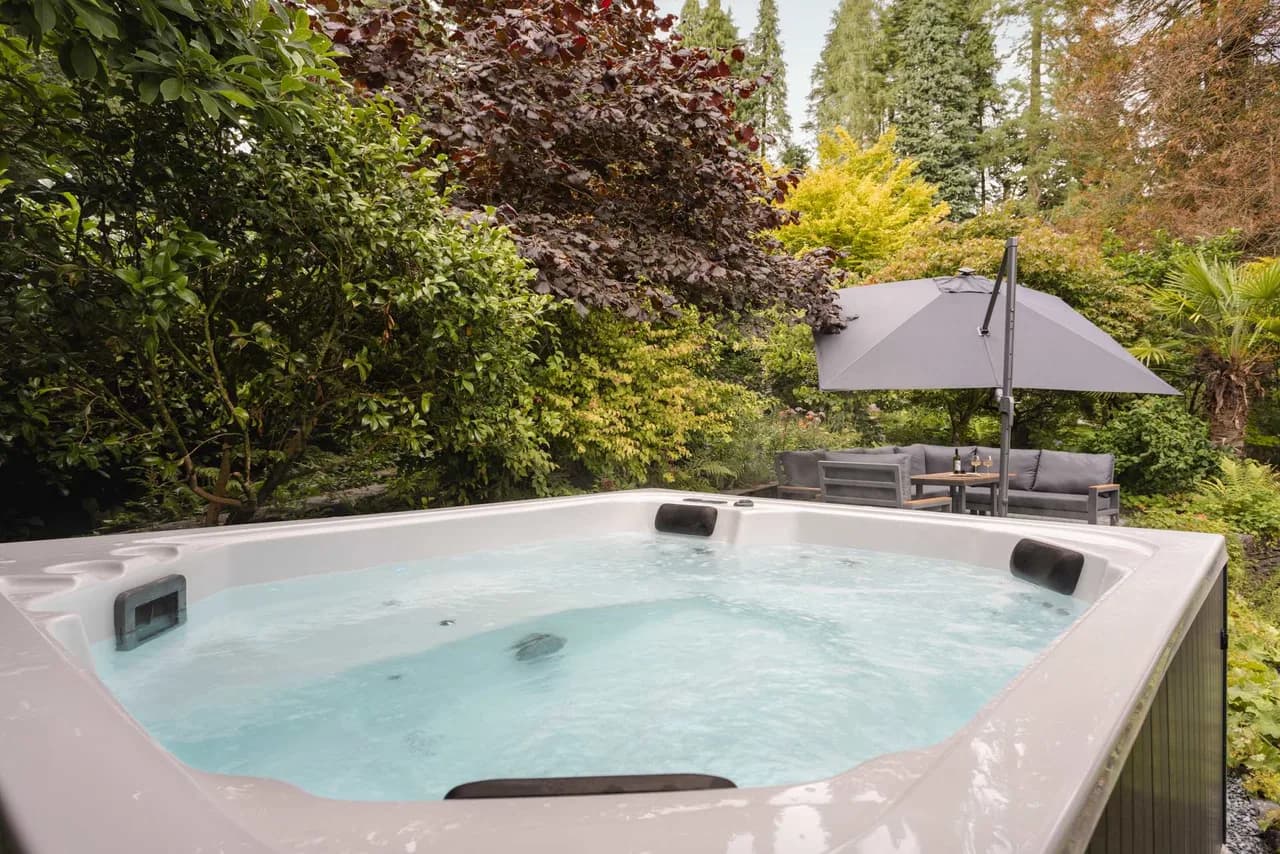 Garden View Three Bedroom Villa in Lake District photo 4