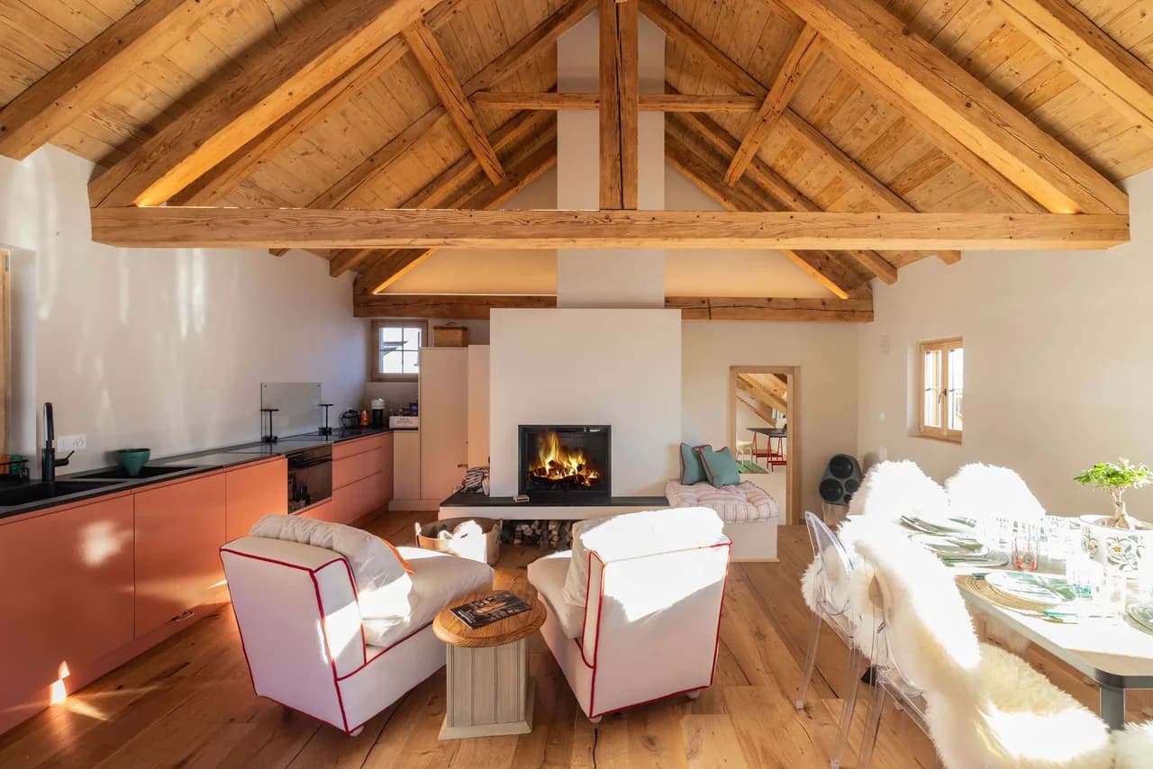 Minimalist Chic Chalet In The Heart Of Rougemont photo 2