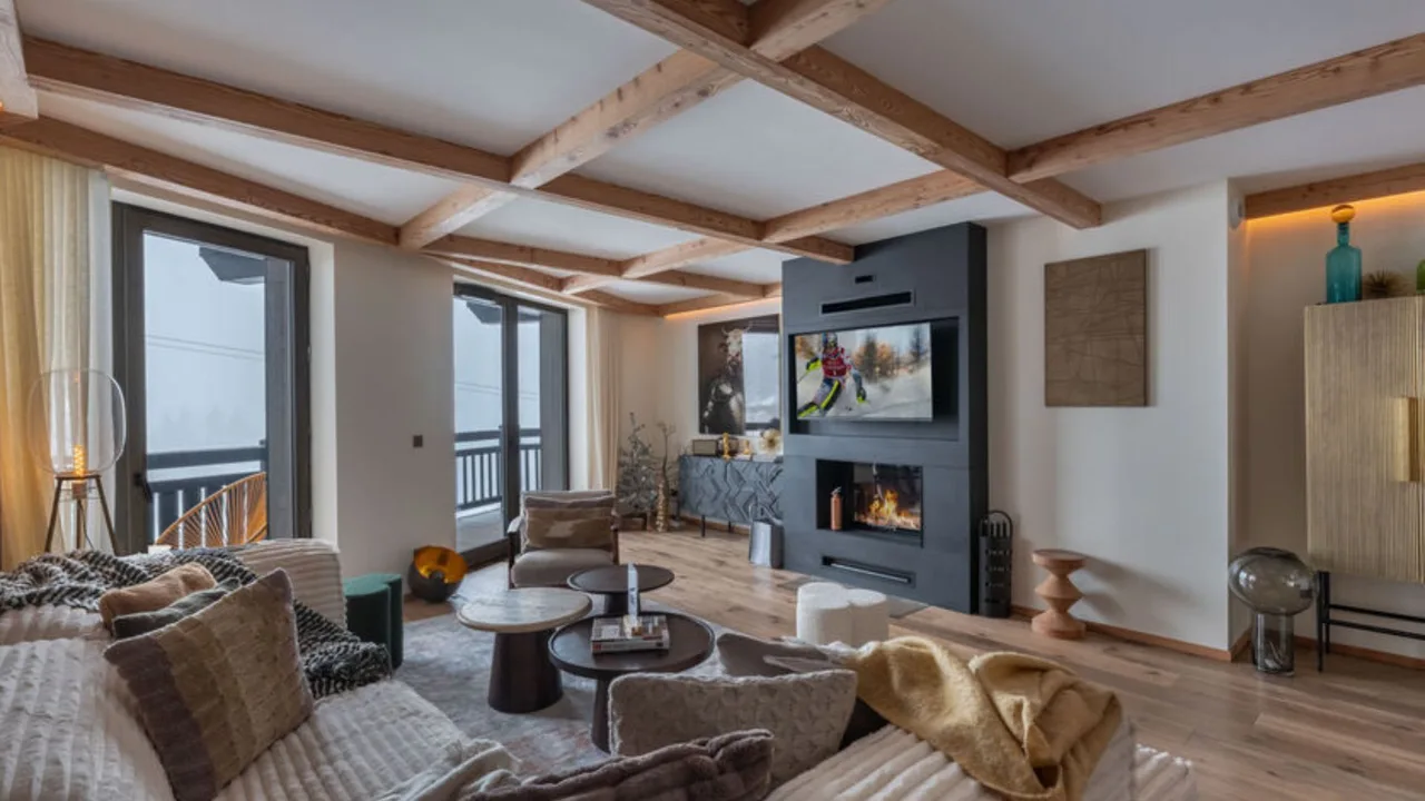 Stylish Ski Retreat With Courchevel Views