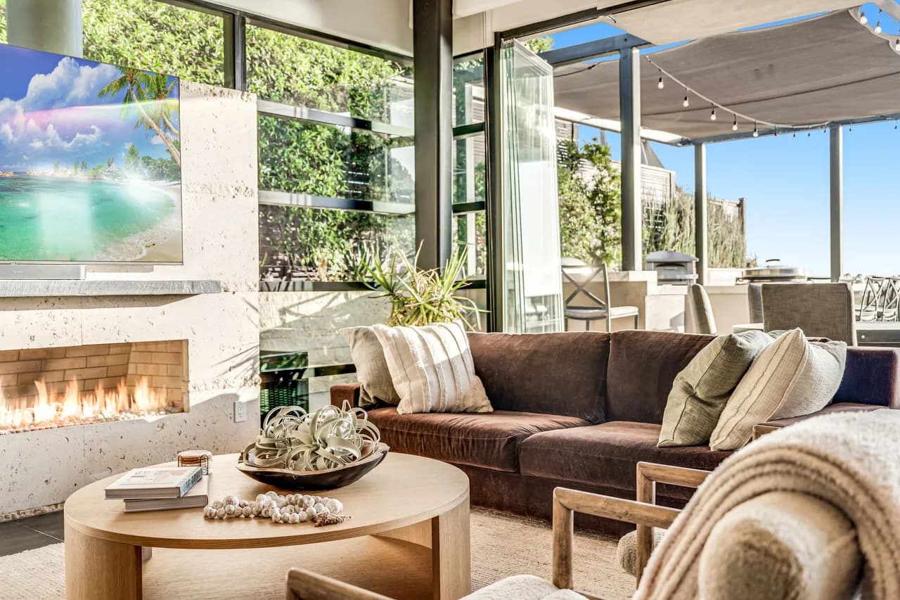 Inviting Encinitas Home With Coastal Vibes photo 3