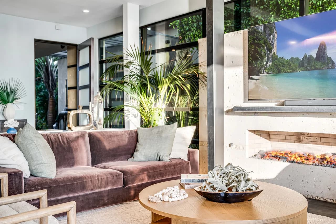 Inviting Encinitas Home With Coastal Vibes photo 4