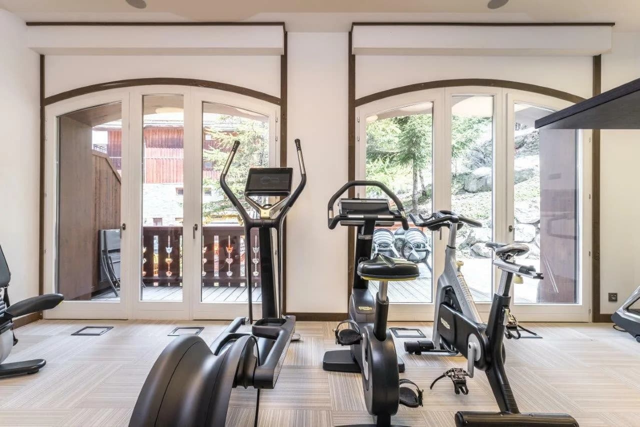 Prime Ski-in Location, Spacious Luxury photo 4