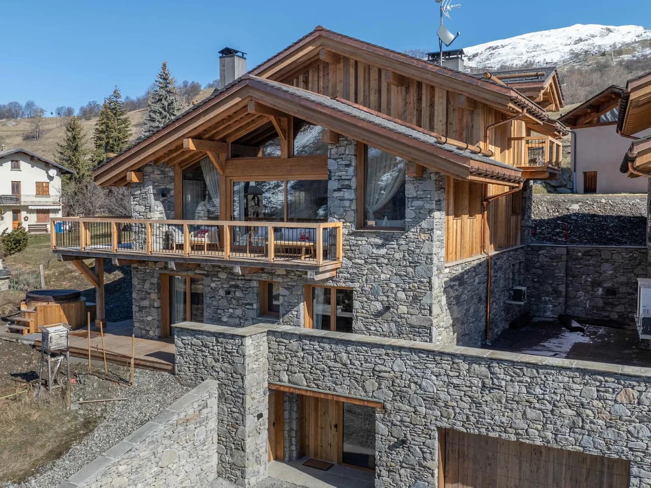 Elegant Alpine Retreat With Pool, Cinema, And Spa photo 2