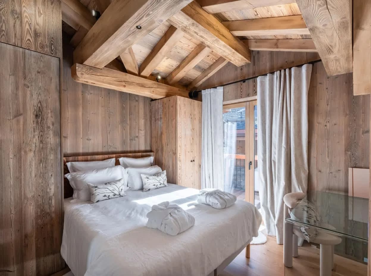 Elegant Alpine Retreat With Pool, Cinema, And Spa photo 5