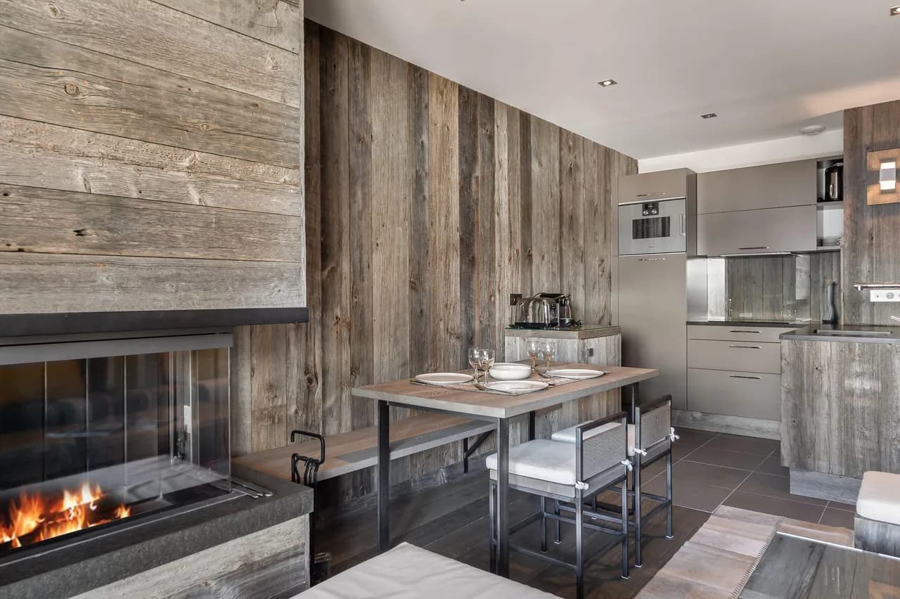Luxury Alpine Retreat:Ski-in Access & Spa Serenity photo 2