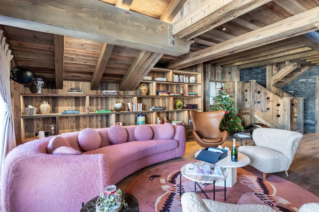 Spacious Chalet Near Slopes For Large Families photo 2
