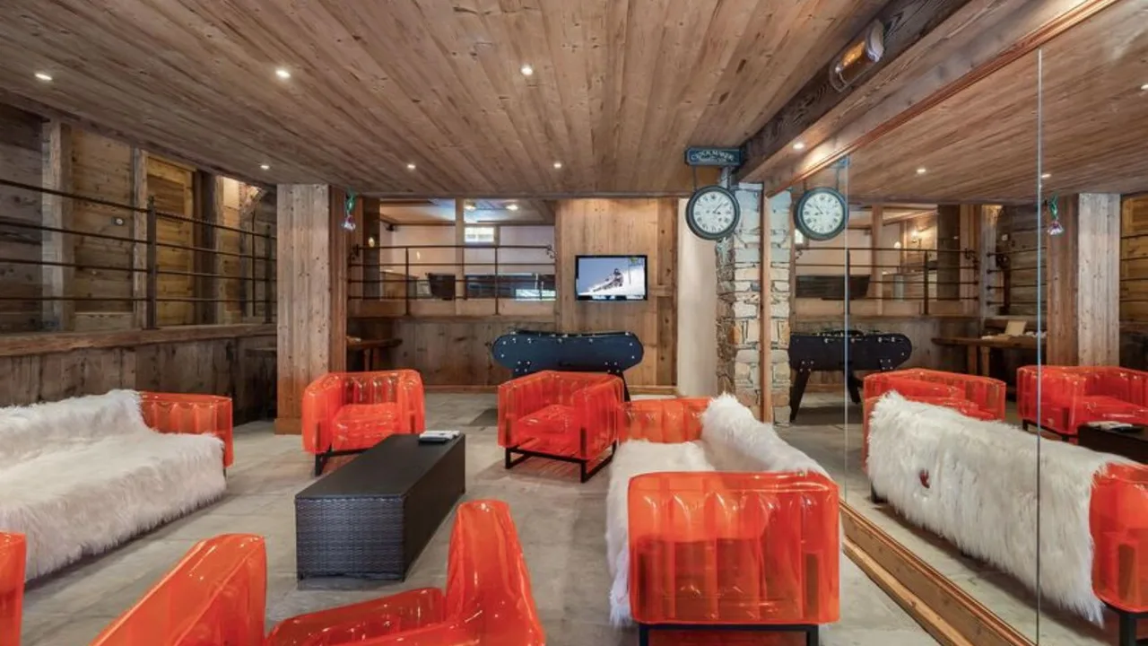 Exclusive Chalet With Unrivaled Courchevel Views photo 5
