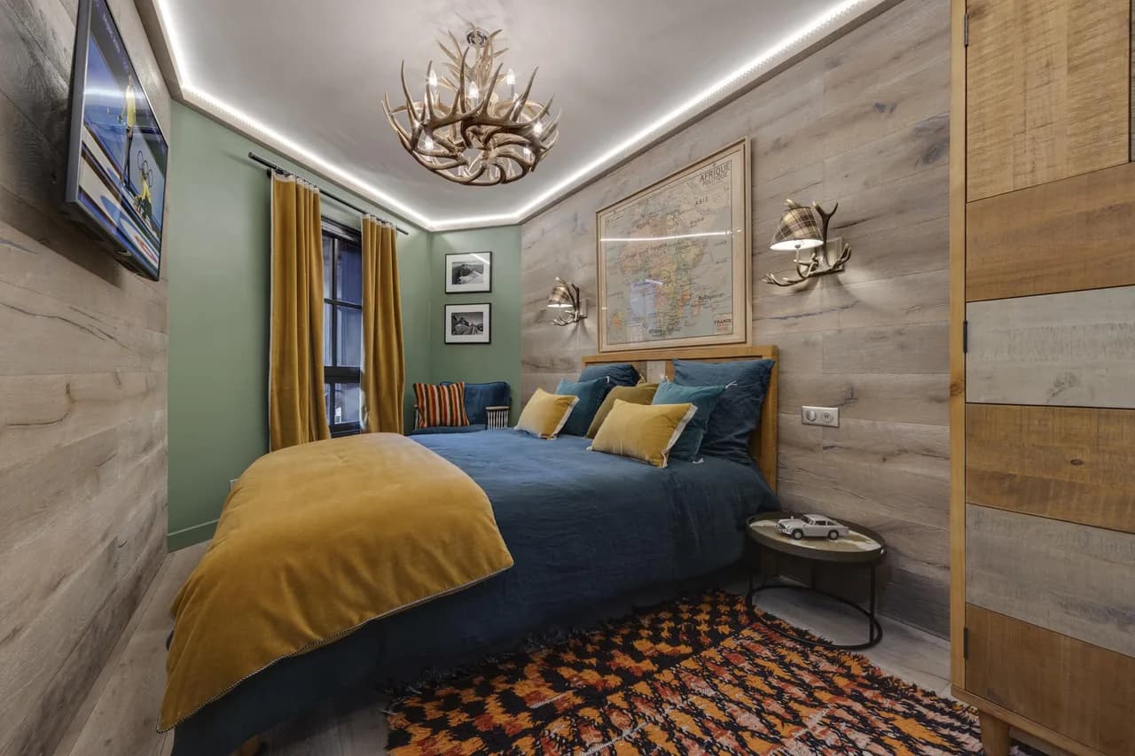 Alpine Retreat With Pool: Ski-in, Swim & Relax photo 4