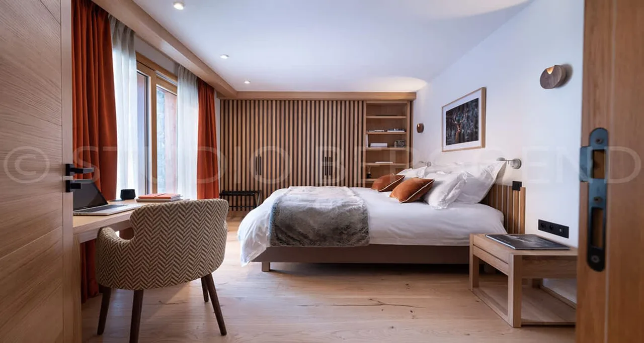 Luxury Chalet Escape With Panoramic Bliss photo 3
