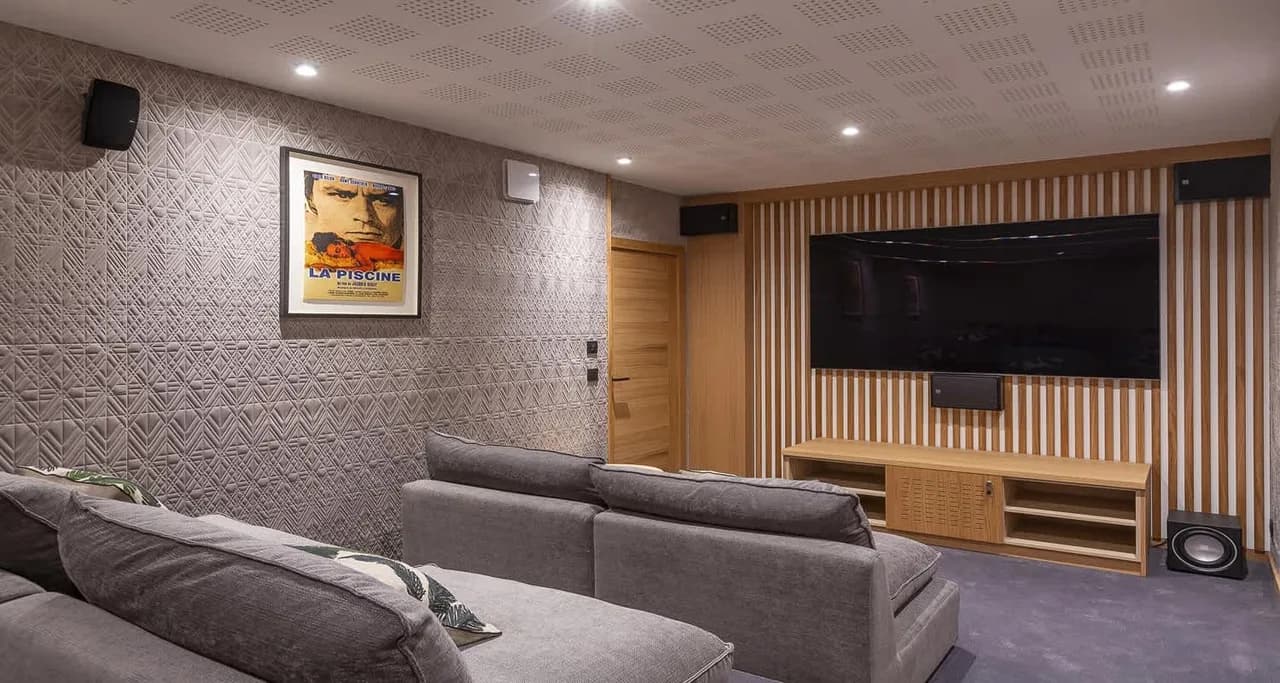 Luxury Chalet Escape With Panoramic Bliss photo 4