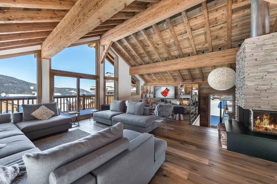 CHARMING FAMILY CHALET WITH SAUNA IN MÉRIBEL photo 2