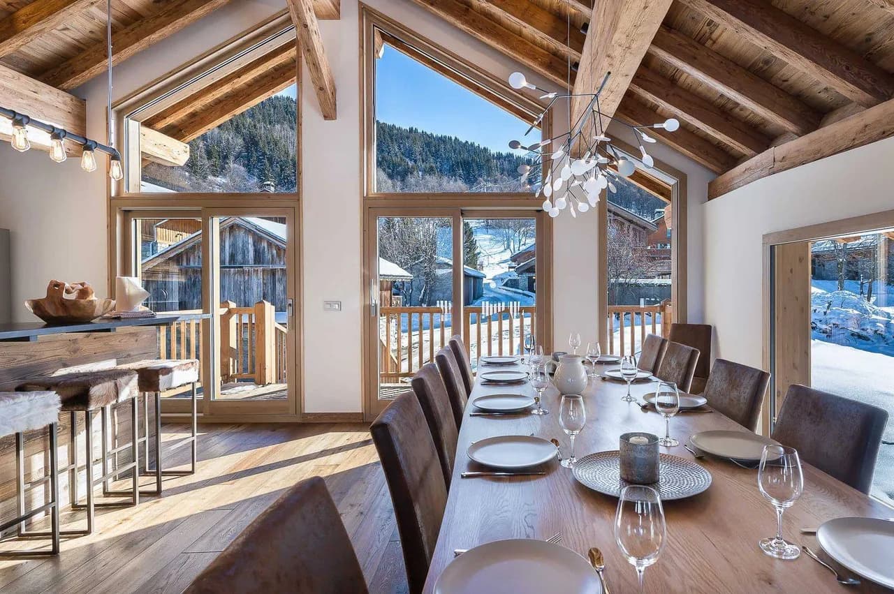 CHARMING FAMILY CHALET WITH SAUNA IN MÉRIBEL photo 3