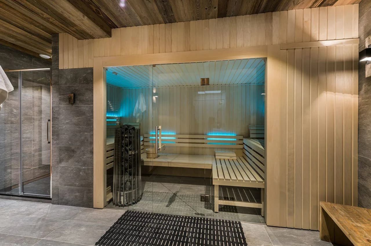 Stylish Mountain Home In Méribel Village photo 4