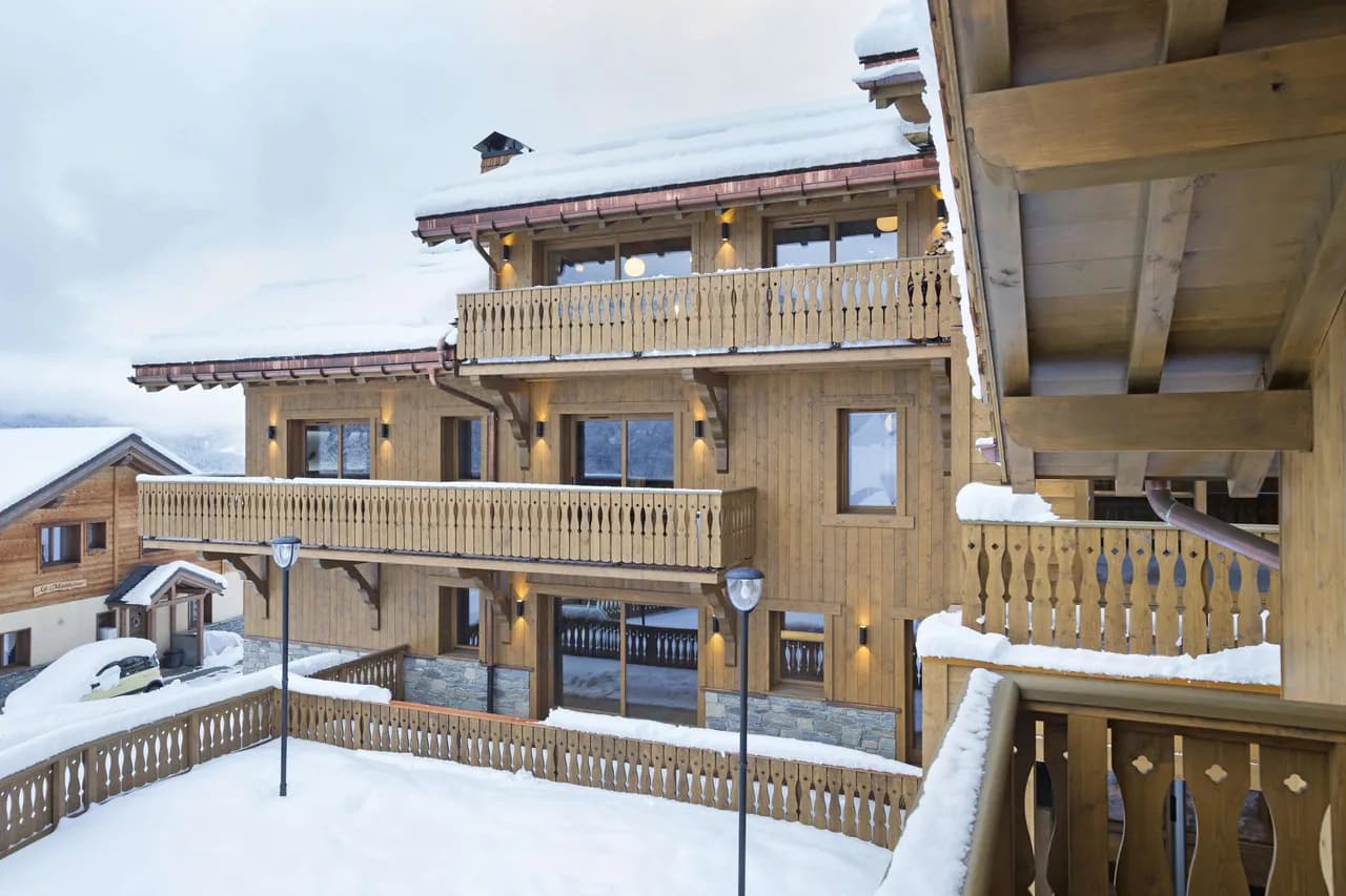 Charming Luxury Retreat Steps From Méribel Village photo 4
