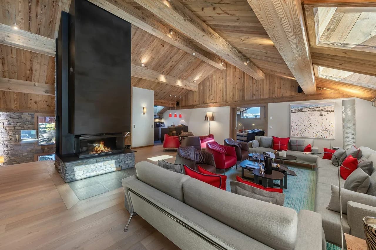 Luxury Chalet Retreat In Authentic Méribel Valley photo 5
