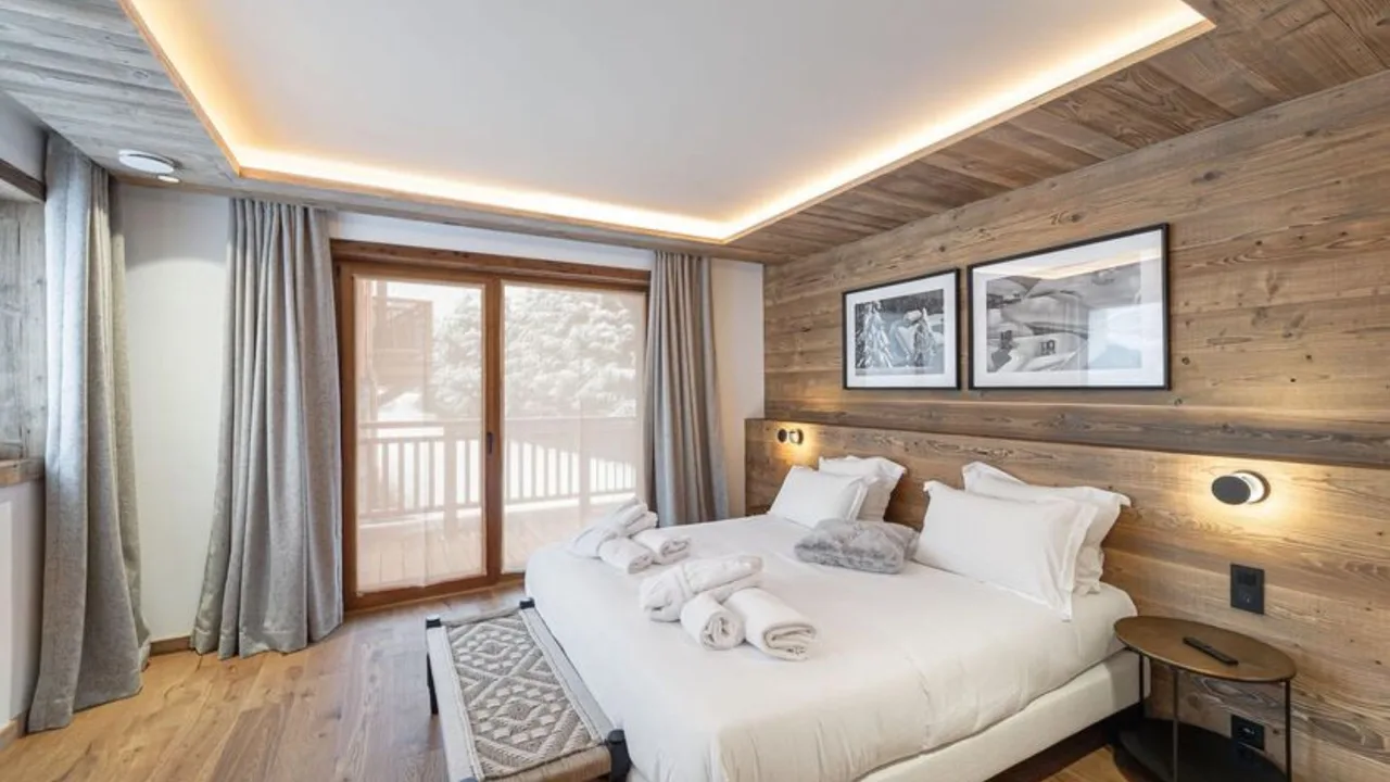 Inviting Chalet With Modern Alpine Aesthetics photo 2