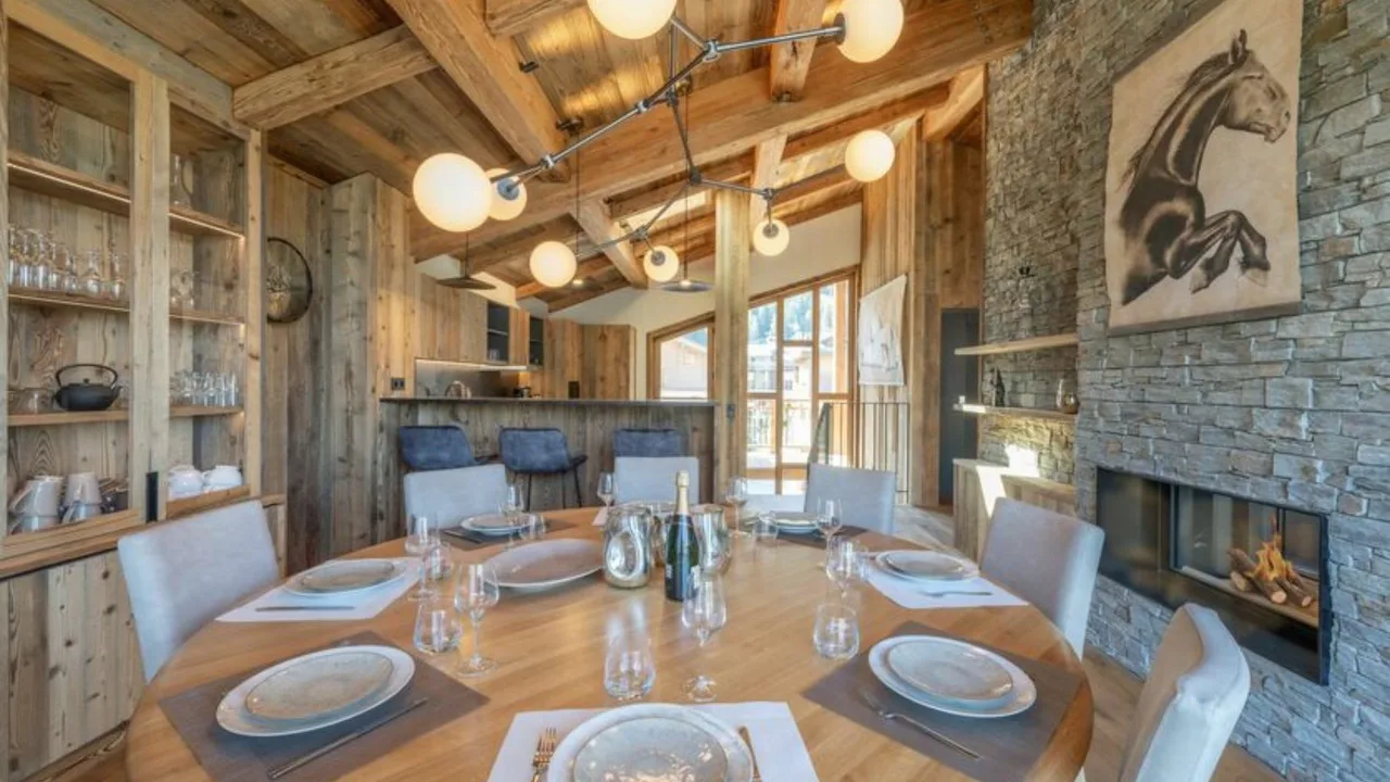Refined Courchevel Chalet Near Village Center photo 4