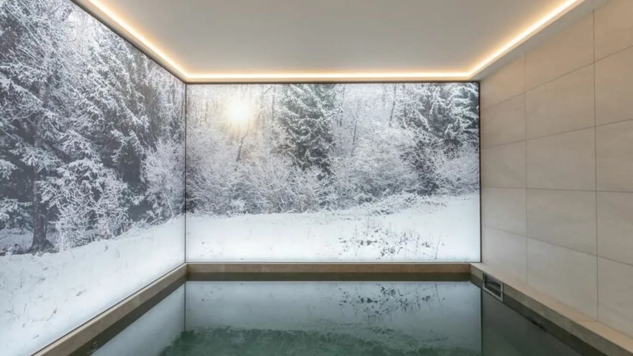 Luxurious Getaway With Wellness Features Included photo 4