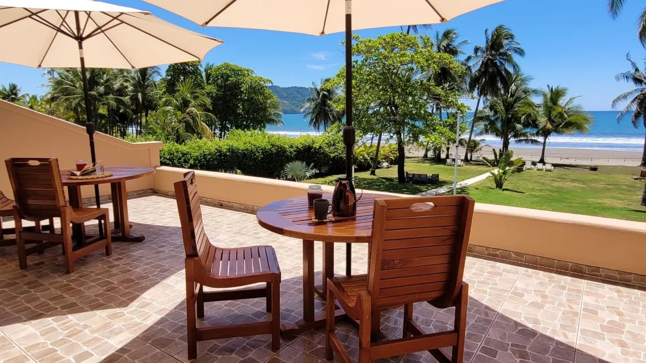 Beachfront Villa With Endless Ocean Views