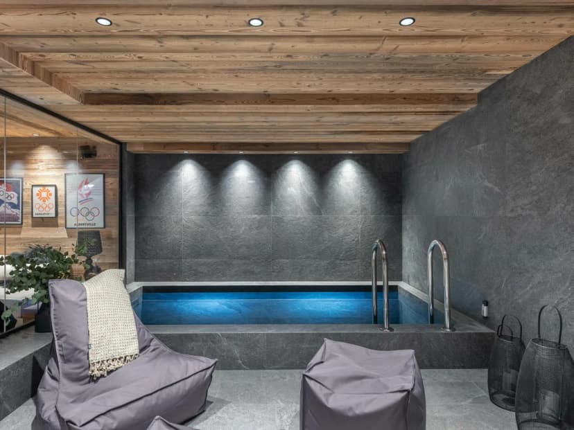 Elegant Chalet In Rochebrune With Pool & Sauna