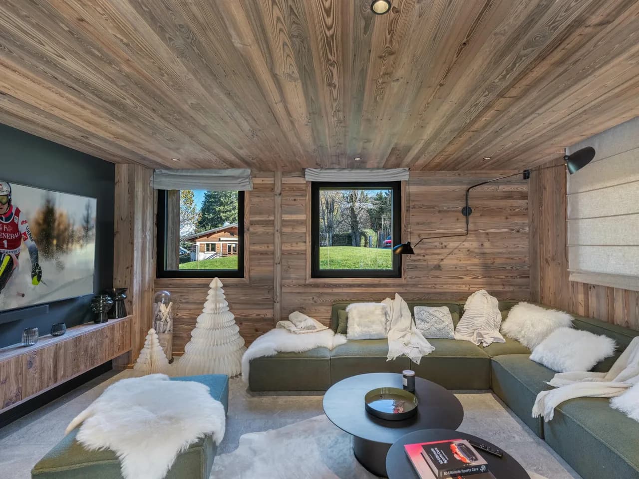Elegant Chalet In Rochebrune With Pool & Sauna photo 2