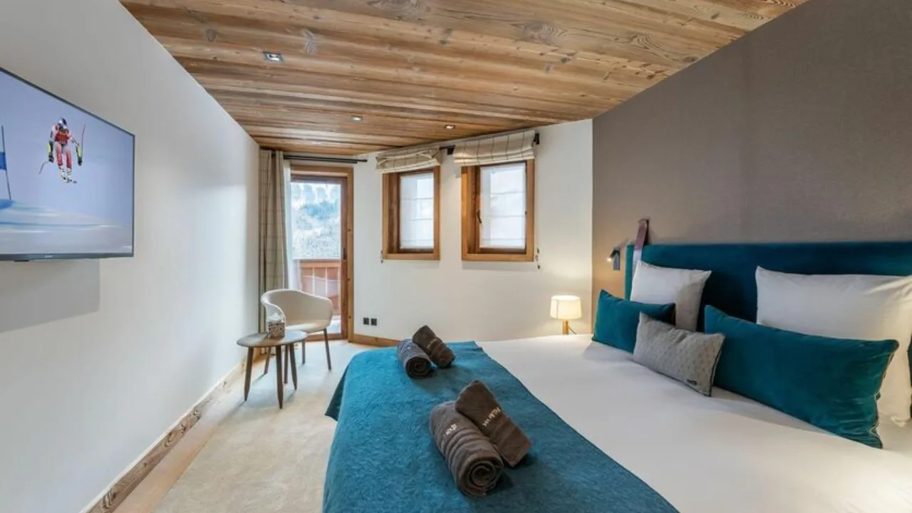 Private Chalet Escape With Wellness Center photo 2