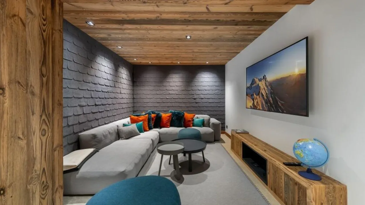 Private Chalet Escape With Wellness Center photo 4