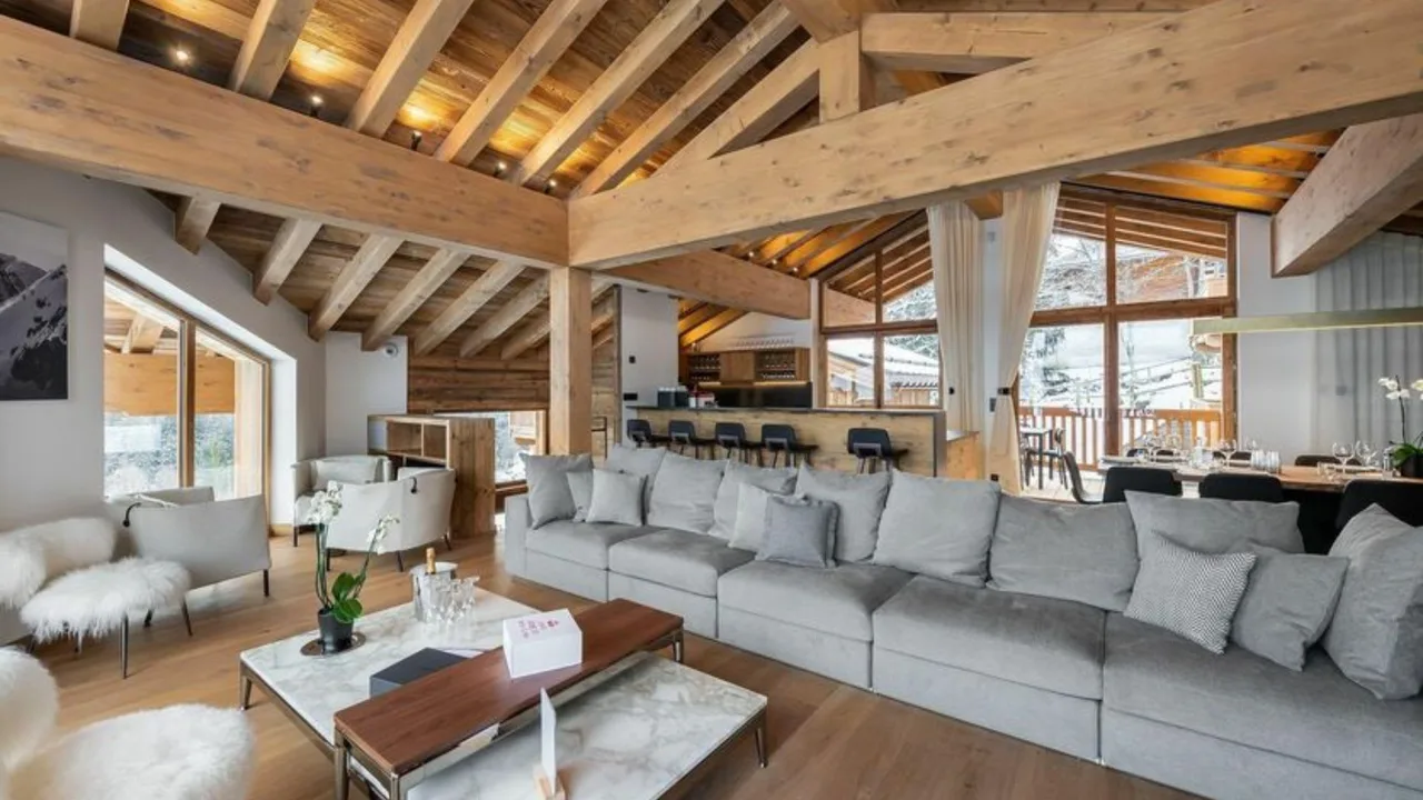 Private Chalet Escape With Wellness Center photo 5
