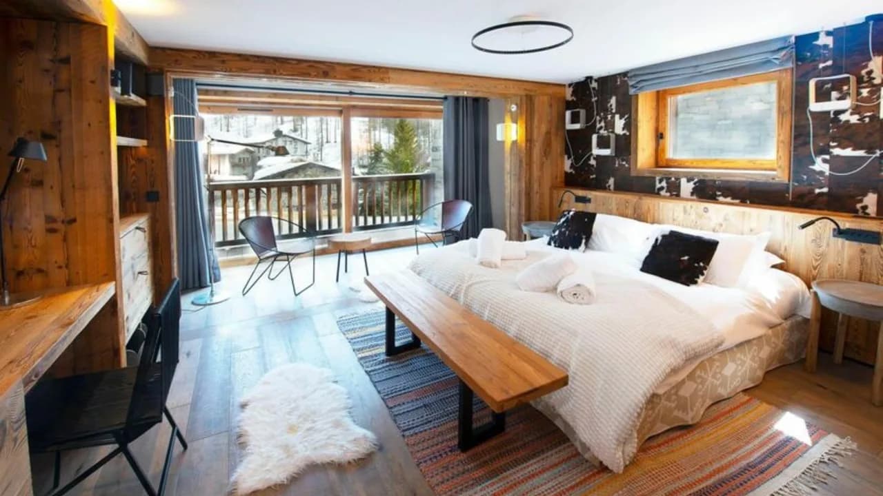 Le Fornet Chalet With Hot Tub photo 2