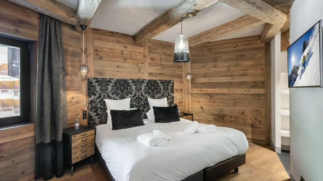 Scenic Slope Views and Sauna Comfort photo 2