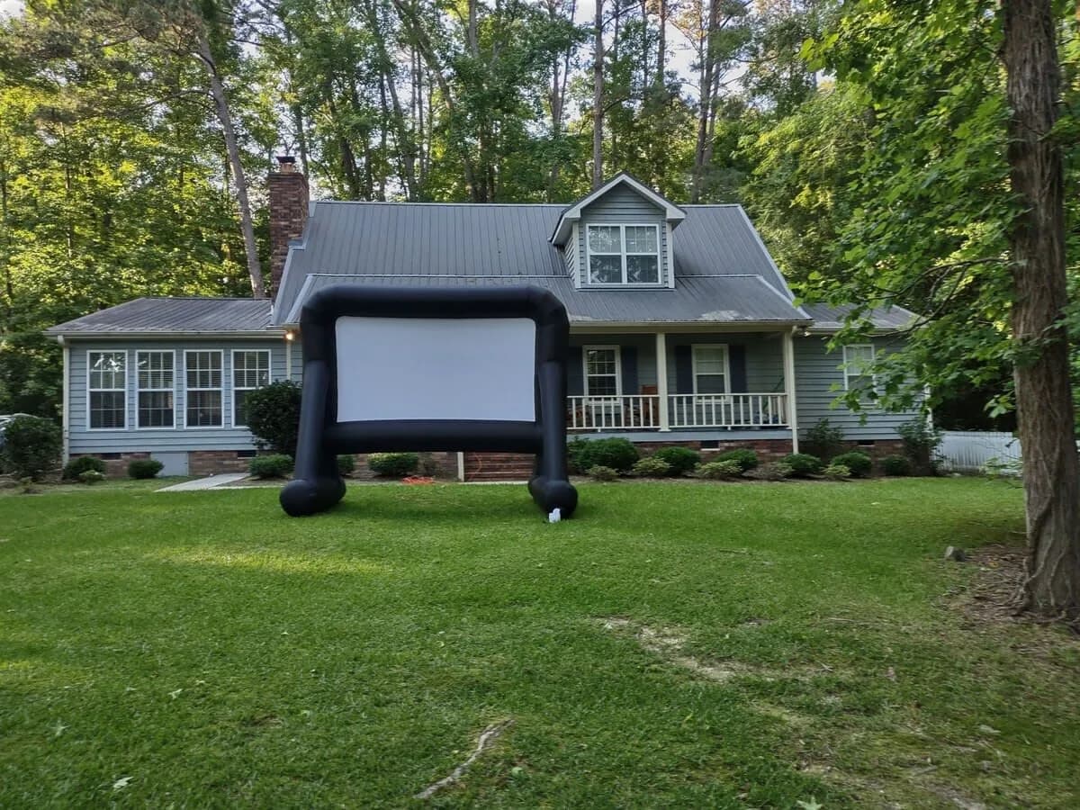 Sprawling Estate with Game Room in South Carolina photo 2