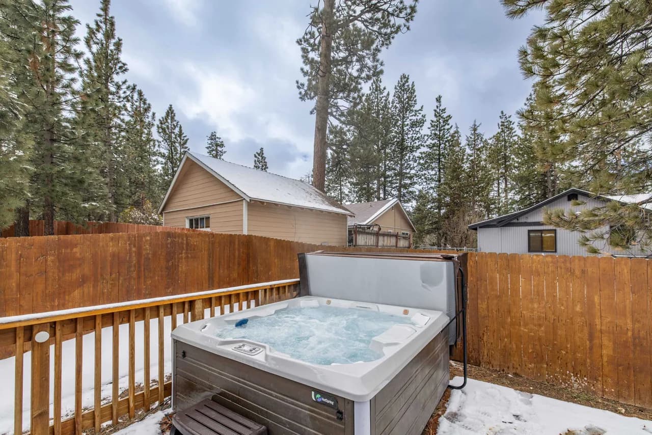 Chic Cabin Retreat with Hot Tub in Big Bear, California photo 2