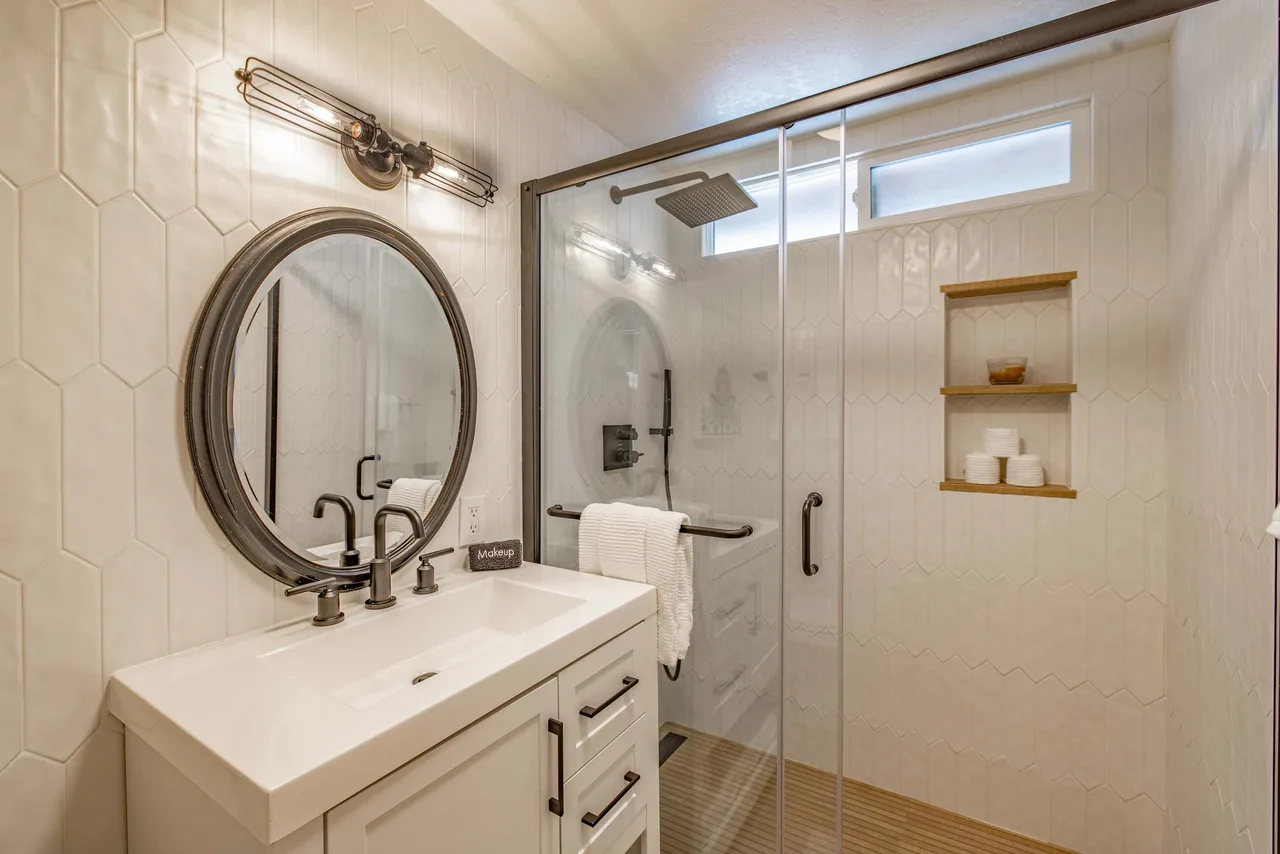 Chic Cabin Retreat with Hot Tub in Big Bear, California photo 5