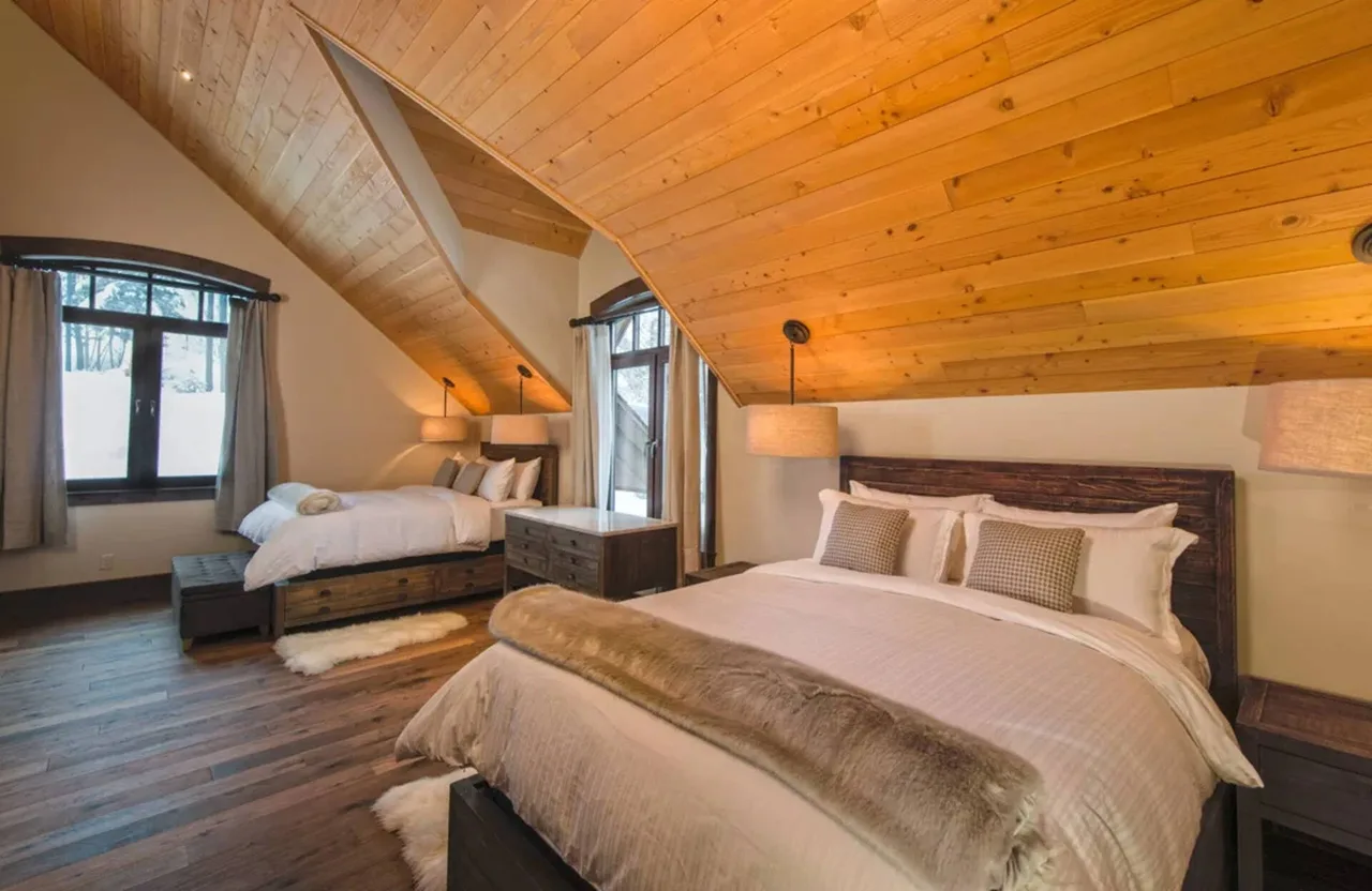 Spacious Six Bedroom Alpine Retreat in Revelstoke photo 5