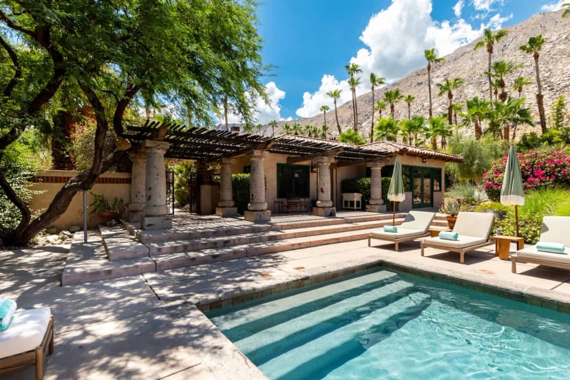 5BR Luxury Villa w Pool & Mountain Views