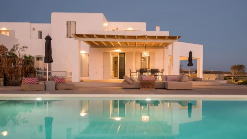 Seaside Boho Chic Villa With Pool